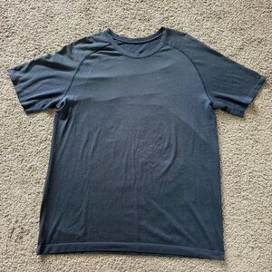lululemon athletica Metal Vent Tech Dark Blue Athletic Short Sleeve Tee